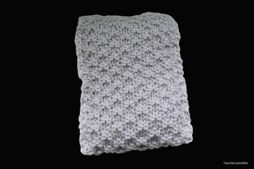 Spielkissen für Katzen gestrickt in hellgrau